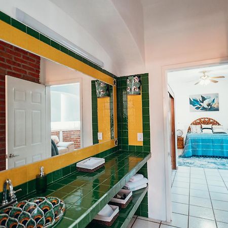 Boutique Hotel & Suites Hacienda Lord Twigg Пуэрто-Вальярта Экстерьер фото