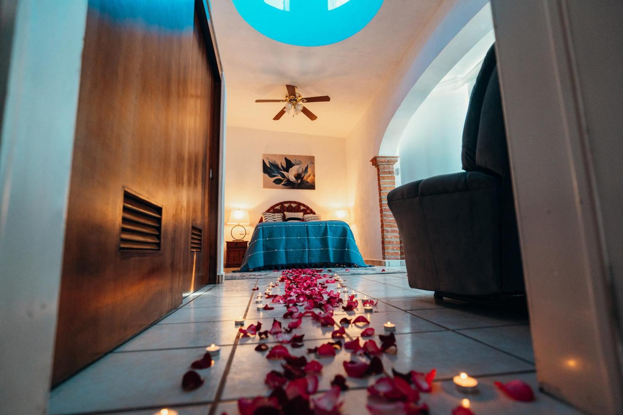 Boutique Hotel & Suites Hacienda Lord Twigg Пуэрто-Вальярта Экстерьер фото