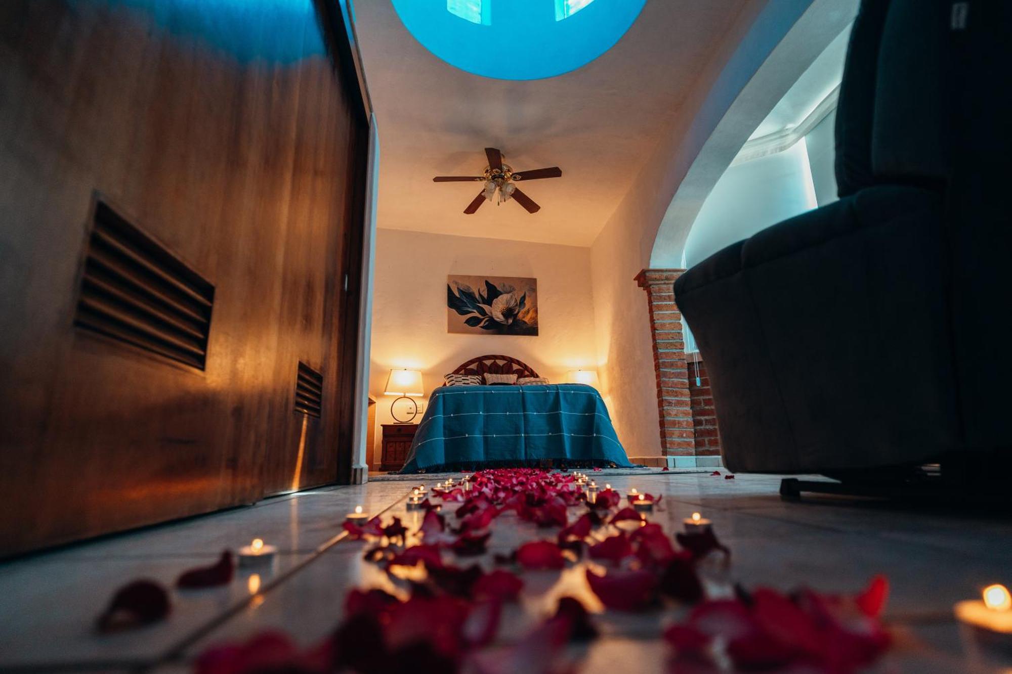 Boutique Hotel & Suites Hacienda Lord Twigg Пуэрто-Вальярта Экстерьер фото